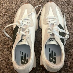 Women’s New Balance 327 Shoes